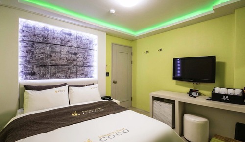 Room (Event Room (Time Special))
