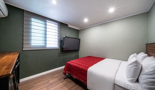 Room (Standard Room B)