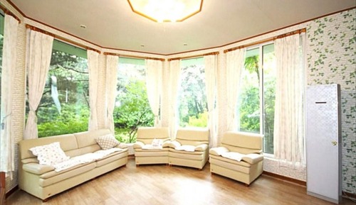 Room (Complex A (4 rooms + living room))