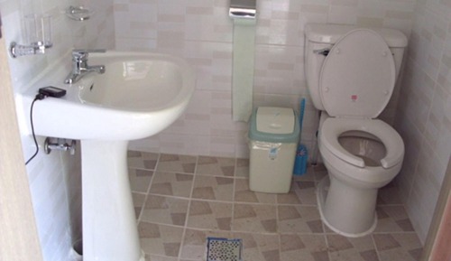 Room (Complex C )