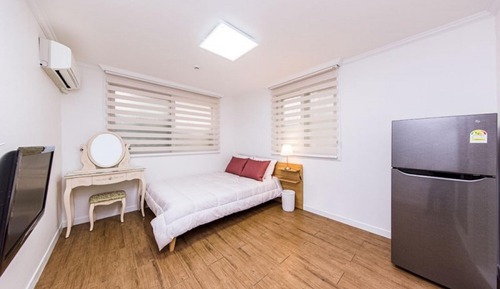 Room (Medium bed 103)