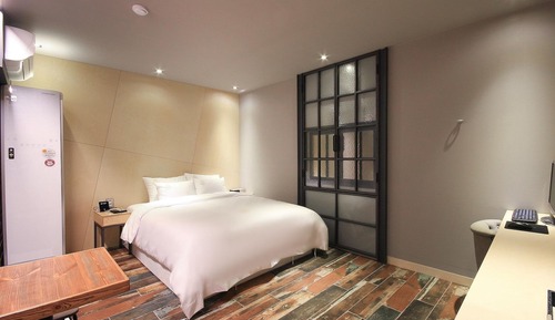 Room (VIP)