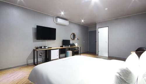 Room (Deluxe A)