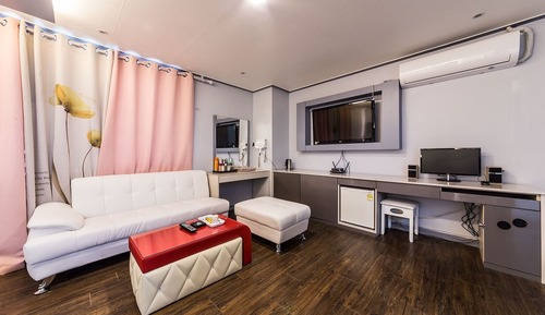 Room (Premium Suite)