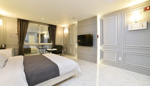 Room (Standard (5F))