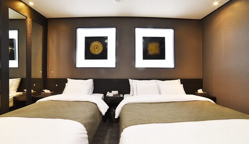 Room (Special (Double + Single 6F & 7F))