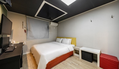 Room (Standard A)
