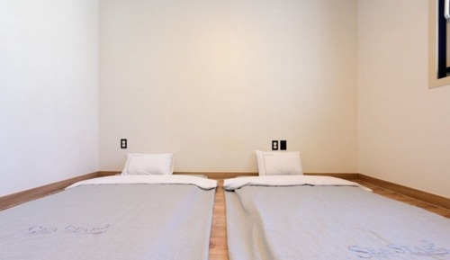 Room (Deluxe Korean Room (Ocean View))
