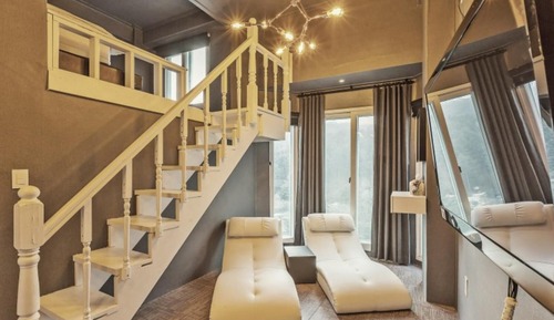Room (Room 401 (duplex/whirlpool/beam/Netfl)