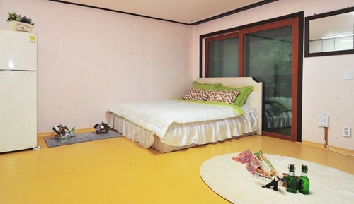 Room (Annex B)