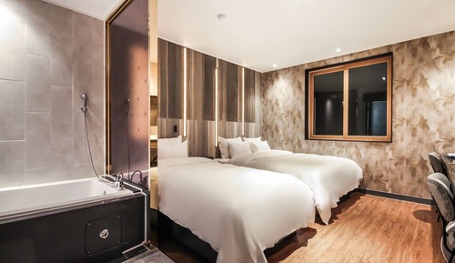 Room (Suite (twin couple PC Cesco quarantin)