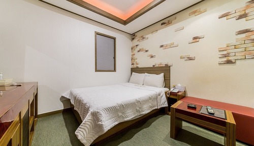 Room (Standard Room A)