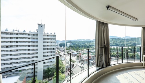 Room (Party room)