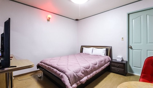Room (Standard Room A)