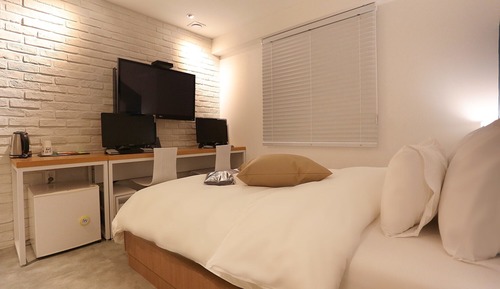 Room (Premium (Refer to parking related inf)