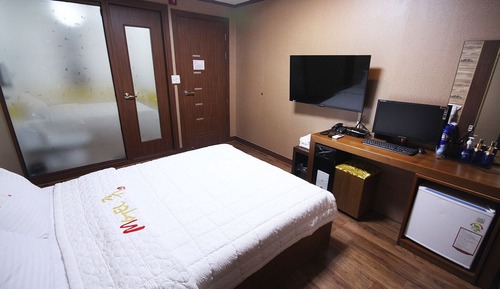 Room (Standard Room A)