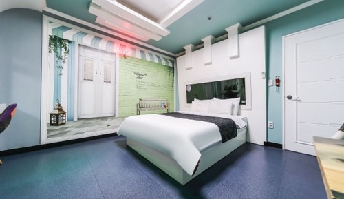 Room (Premium Business Room)