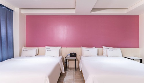 Room (Royal Suite (mini washing machine spa)