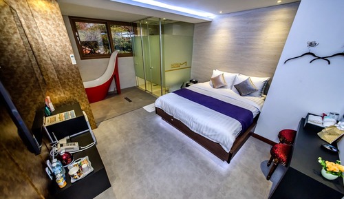 Room (Deluxe Room)