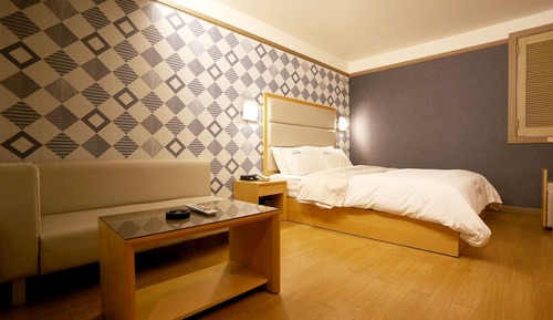 Room (Standard Room)