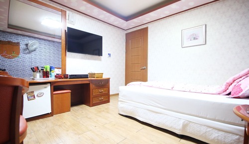 Room (Common Room)
