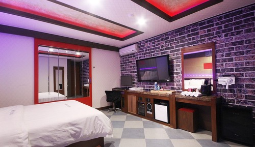 Room (Gaming PC)