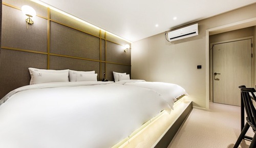 Room (Twin (5 OTT types free (TVing Netflix)