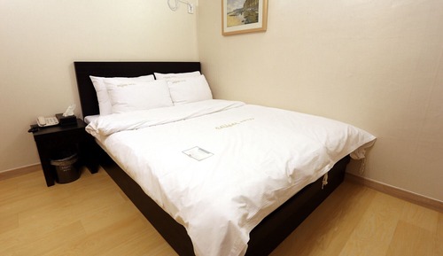 Room (Deluxe B)