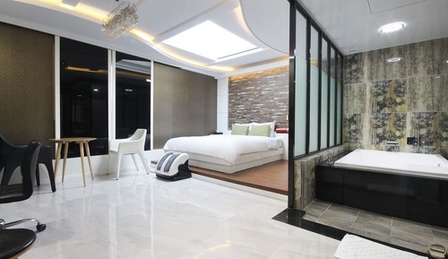 Room (VIP)