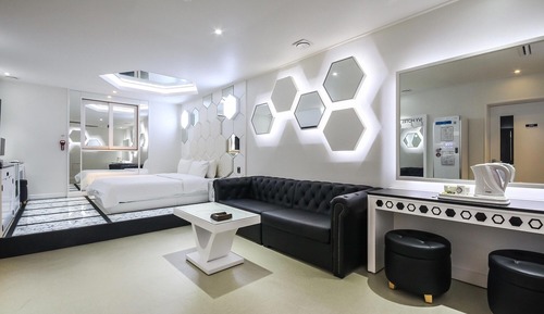 Room (VIP (cancellation not possible 3 days)
