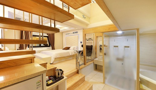 Room (Duplex)