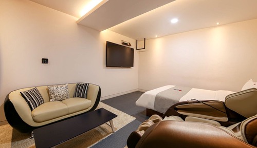 Room (Special Room B (massage chair Netflix)