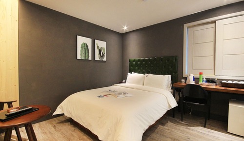 Room (Standard Room (Air Purifier))