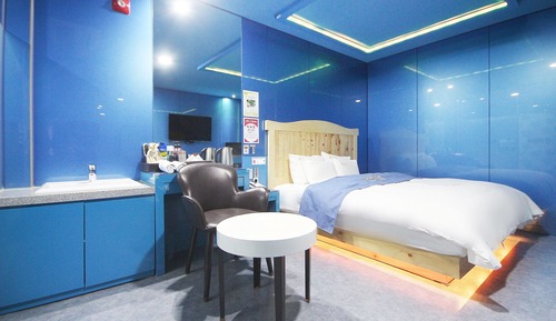 Room (Blue (massage chair air purifier whir)