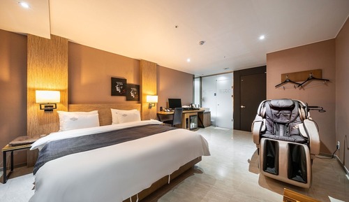 Room (Premium B (18:00 - 2:00 AM))