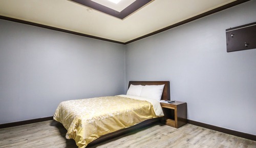 Room (Special Room)