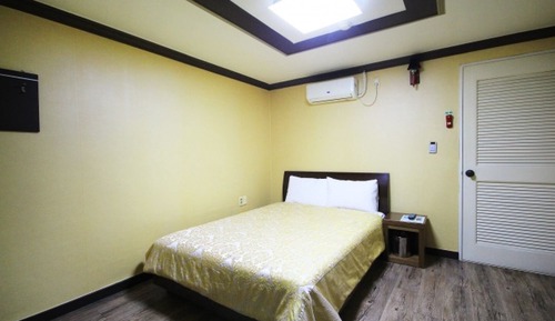 Room (Standard Room)