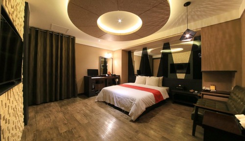 Room (Premium A (massage room))