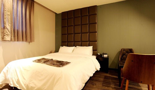 Room (Suite room (drive-in))