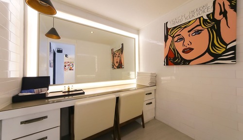 Room (Penthouse Rooftop Barbecue (Netflix K)