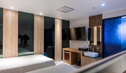 Room (VIP (High-spec 2PC / Baggage Roll ava)