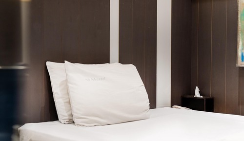 Room (Standard A - Unlimited OTT viewing (U)