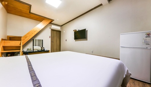 Room (Family Suite (Dual Floor))