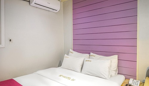 Room (Premium (Jetted Spa Tub Netflix Avail)