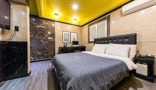 Room (Deluxe (No Parking))