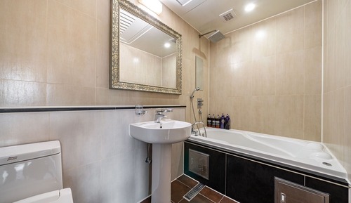 Room (Standard city view (bathtub provided )