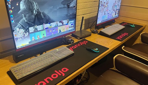 Room (Deluxe Room Couple PC Game Room (TV O)
