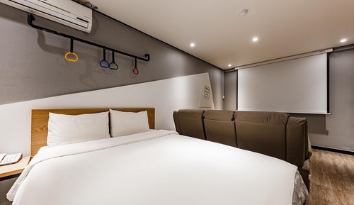 Room (Vip Cine Marum - Netflix (screen Netf)