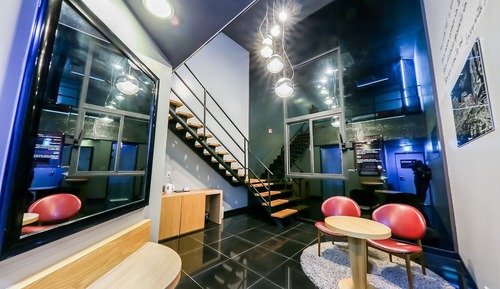 Room (Mirror Standard)