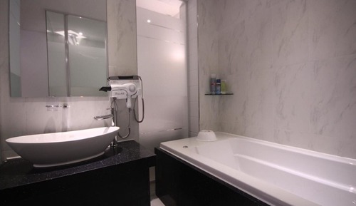 Room (Royal Suite (terrace + 2 PCs + latest)